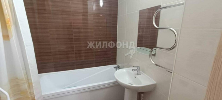 2-комн квартира Титова, 255/1