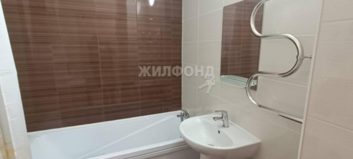 2-комн квартира Титова, 255/1
