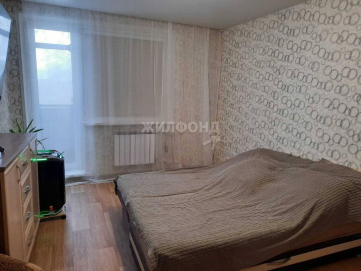 2-комн квартира Титова, 35