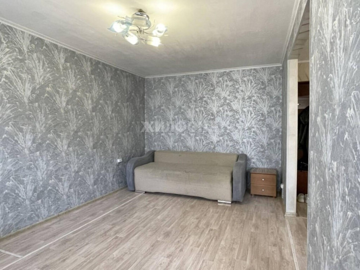 2-комн квартира Ватутина, 49