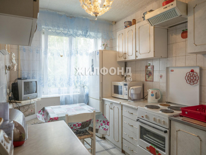 3-комн квартира Железнодорожная, 6/1