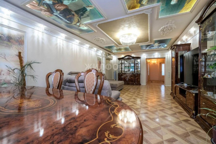 3-комн квартира Автогенная, 69