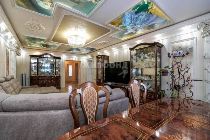 3-комн квартира Автогенная, 69