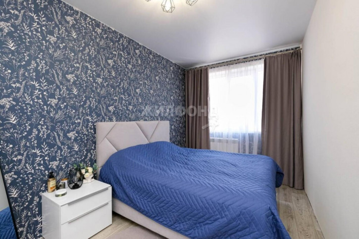 3-комн квартира Титова, 39