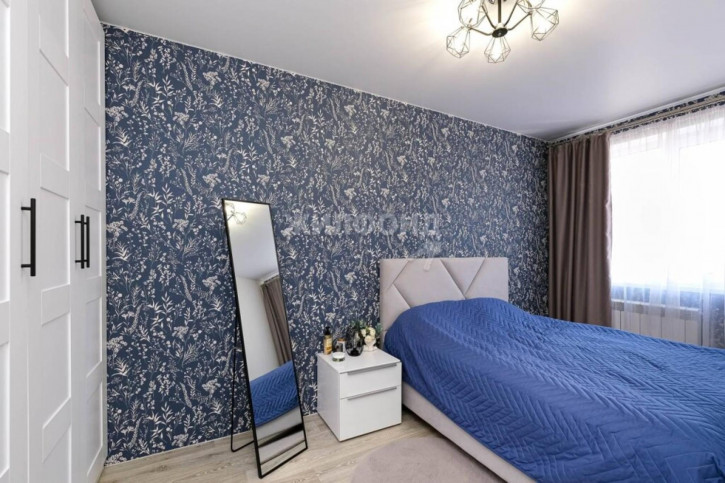 3-комн квартира Титова, 39
