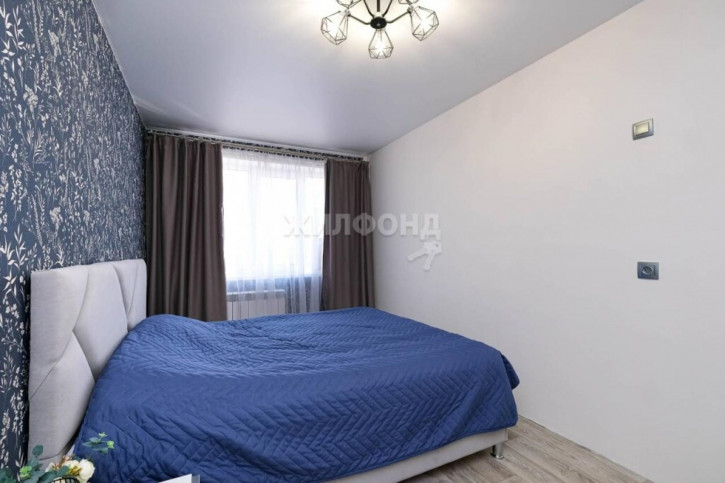 3-комн квартира Титова, 39