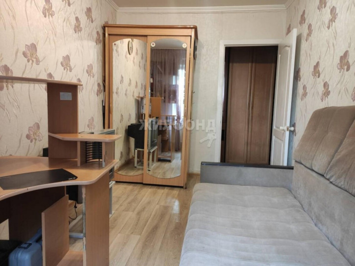 3-комн квартира Оловозаводская, 9