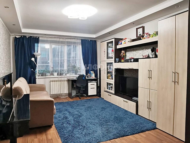 3-комн квартира Ельцовская, 2/3