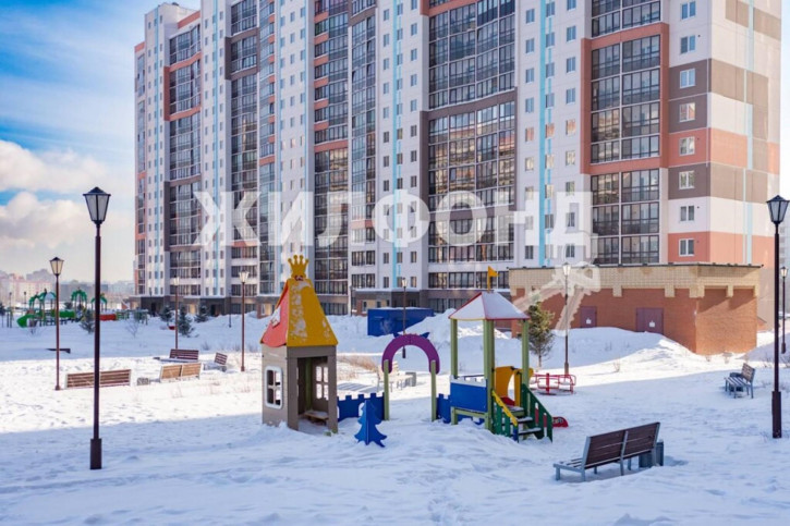 3-комн квартира Каспийская, 1