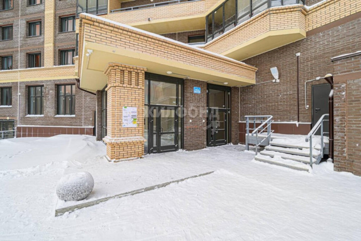 3-комн квартира Каспийская, 1