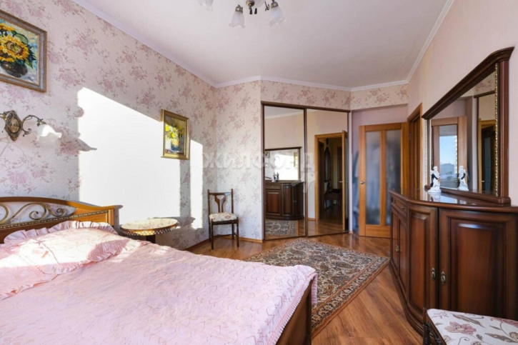 3-комн квартира Гоголя, 42