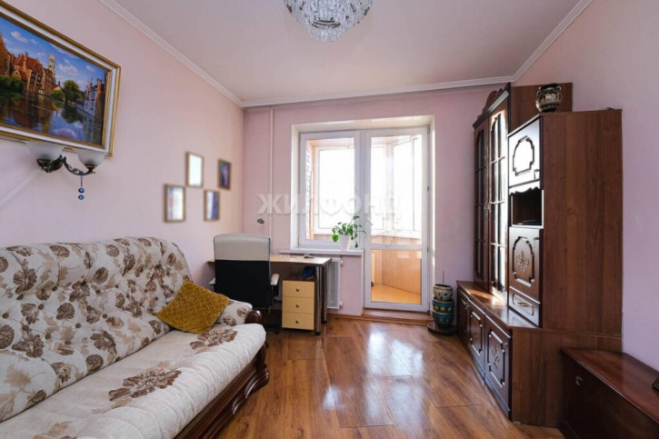 3-комн квартира Гоголя, 42