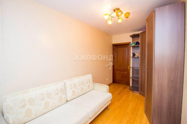 4-комн квартира Шатурская, 9