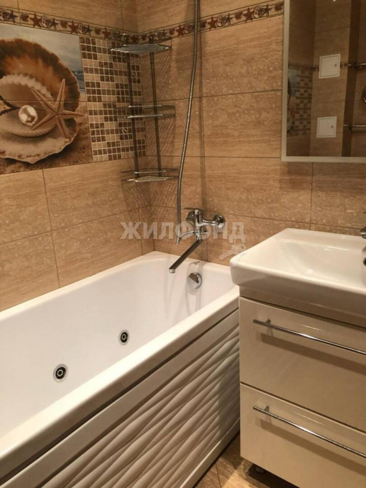 1-комн квартира Толстого, 56