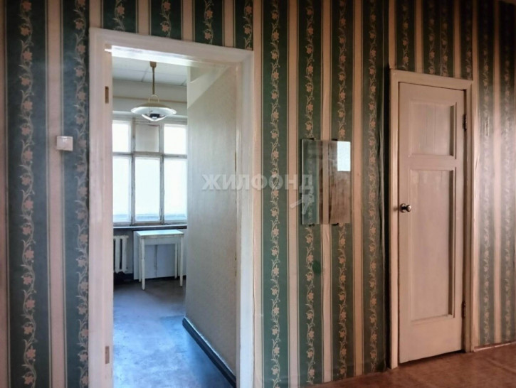 3-комн квартира Красный проспект, 16