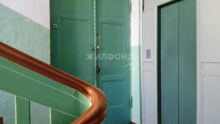 3-комн квартира Красный проспект, 16