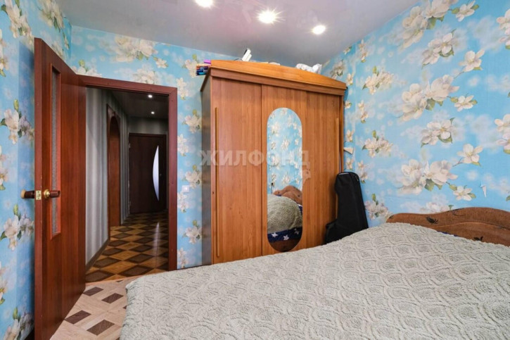 4-комн квартира Широкая, 111