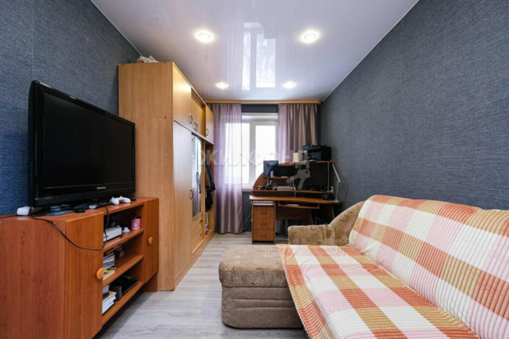 4-комн квартира Широкая, 111