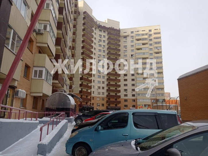 Офис Военная, 9/1