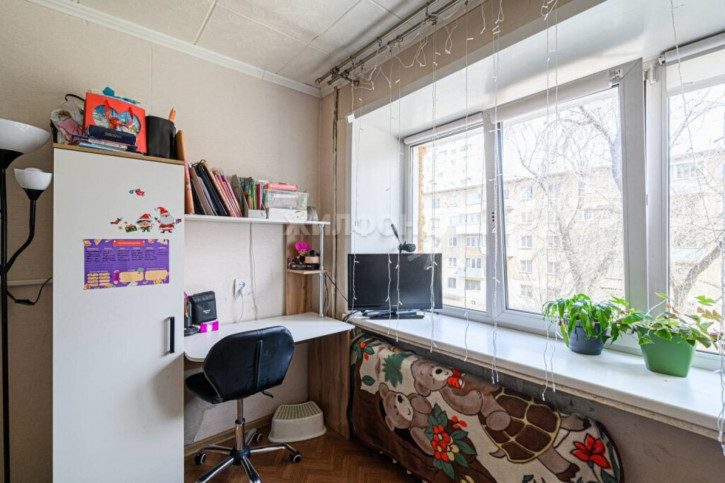 1-комн квартира Петухова, 20