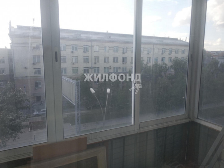 2-комн квартира Красный проспект, 70