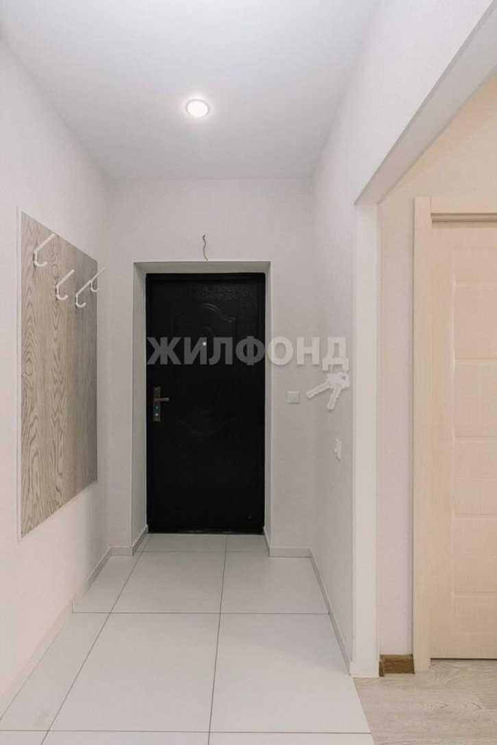 1-комн квартира Виктора Уса, 1/2