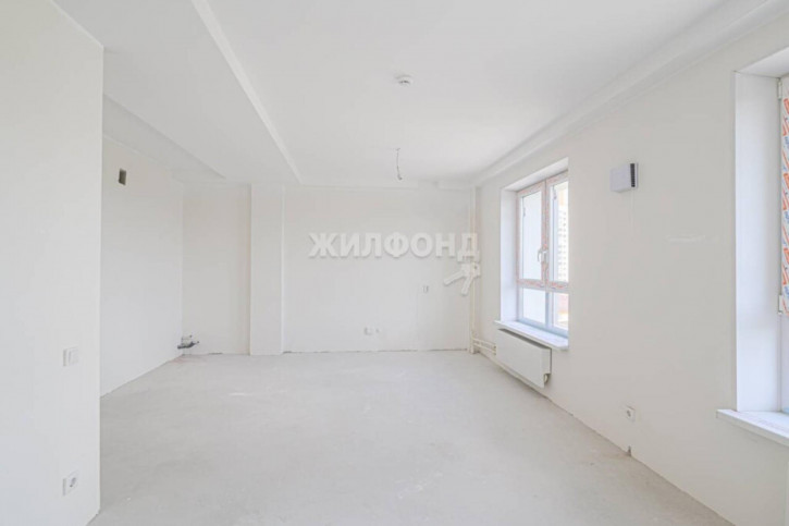 2-комн квартира Междуреченская, 3