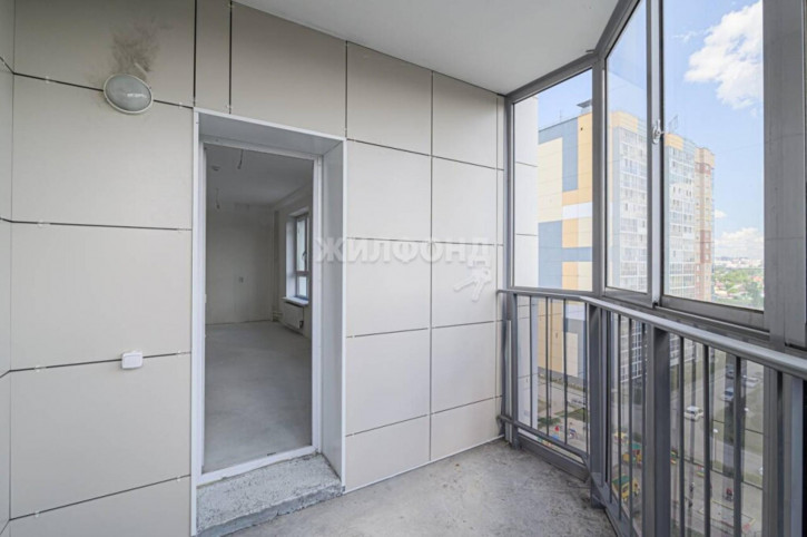 2-комн квартира Междуреченская, 3