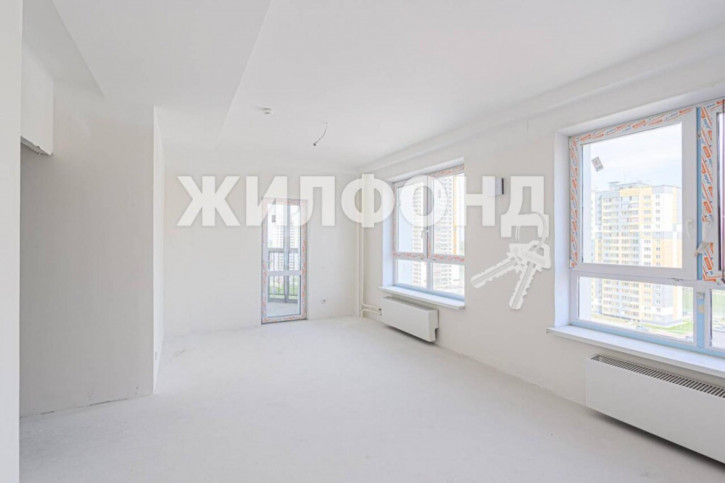 2-комн квартира Междуреченская, 3