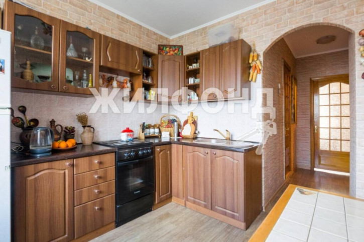 2-комн квартира Депутатская, 58