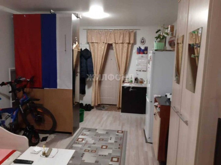 Комната Боровая, 100