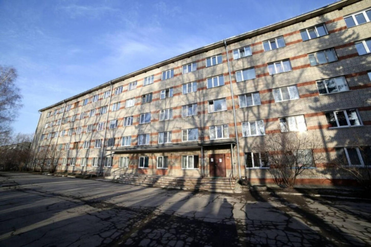 Комната Боровая, 100