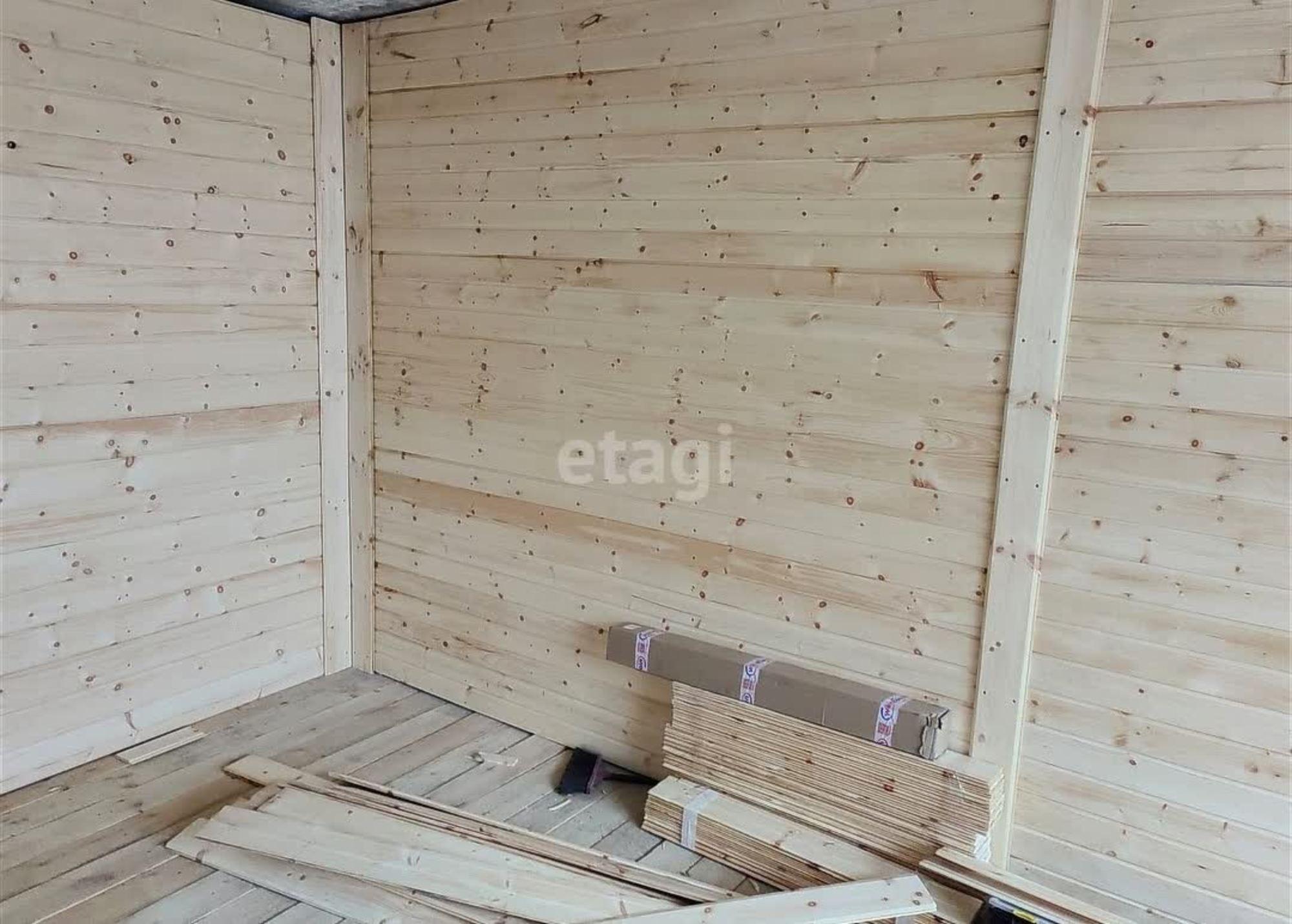 Купить гараж, место в паркинге за 930 000 рублей на Клары Цеткин 39