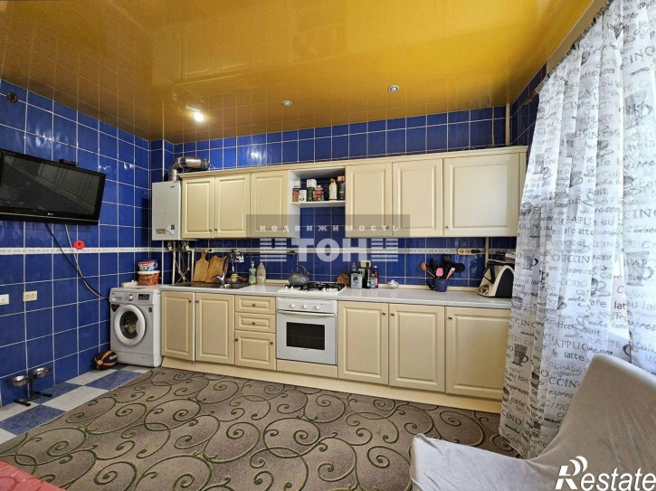 3-комн квартира Октябрьская, 45
