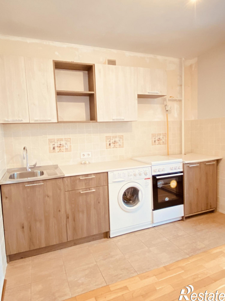 2-комн квартира микрорайон Берёзово,Анникова улица,8