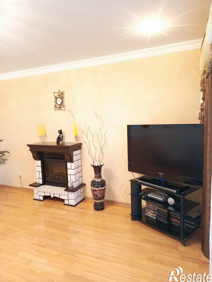 3-комн квартира Лебедева улица,59