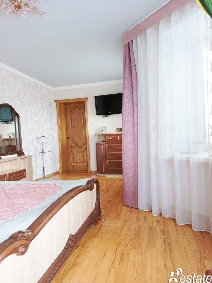 3-комн квартира Лебедева улица,59