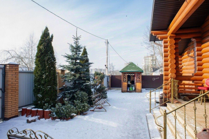 Отдельное здание ул Пузакова, 52Б,  д. 52Б