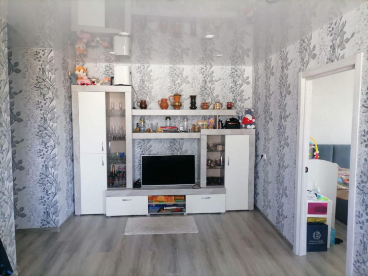 4-комн квартира Голубкова ул, 8