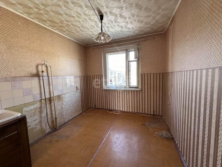 2-комн квартира улица Карпенко