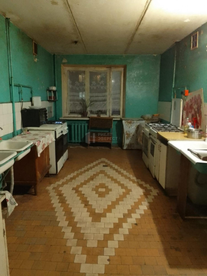 Комната Машиностроителей ул., 11