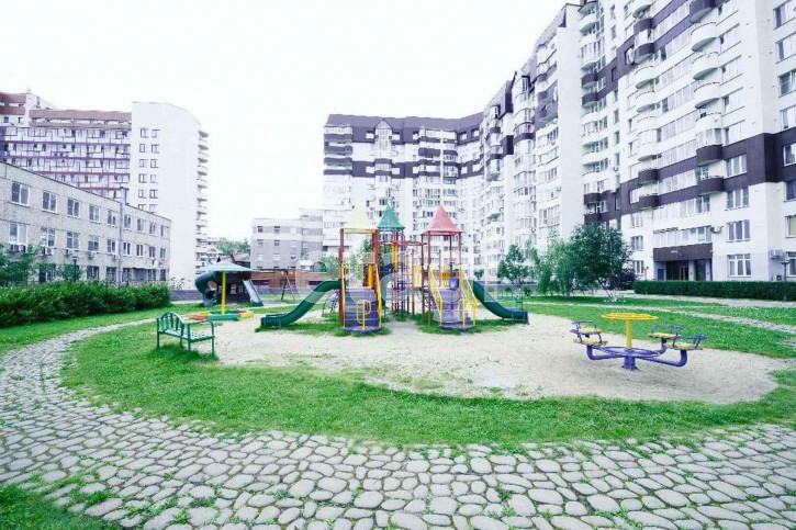 1-комн квартира Маршала Жукова, 13