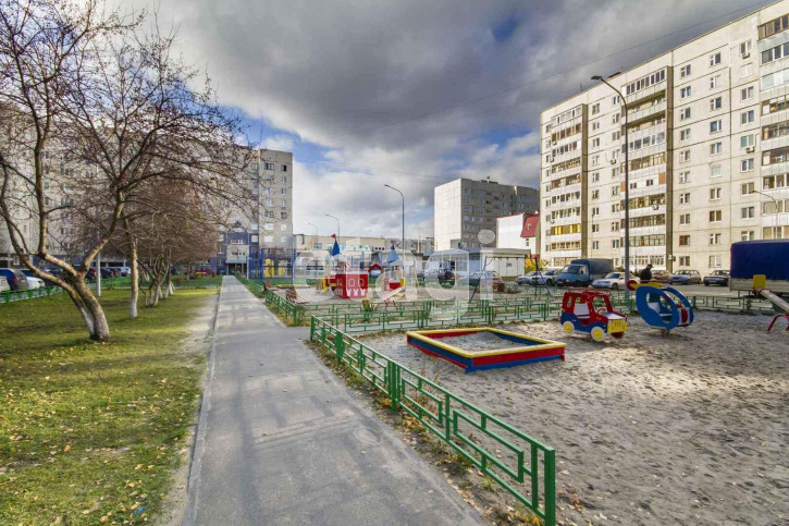 2-комн квартира Монтажников, 17