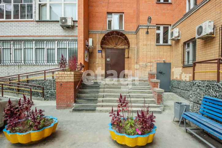 2-комн квартира Максима Горького, 3