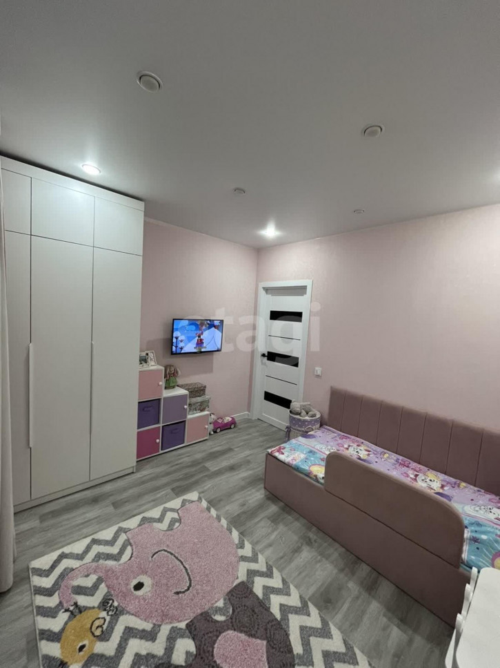 3-комн квартира Федора Достоевского, 22