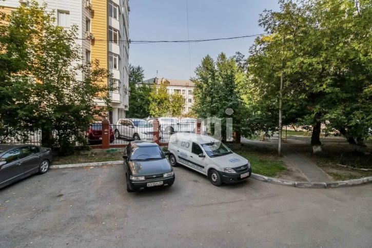 2-комн квартира Мельникайте, 96