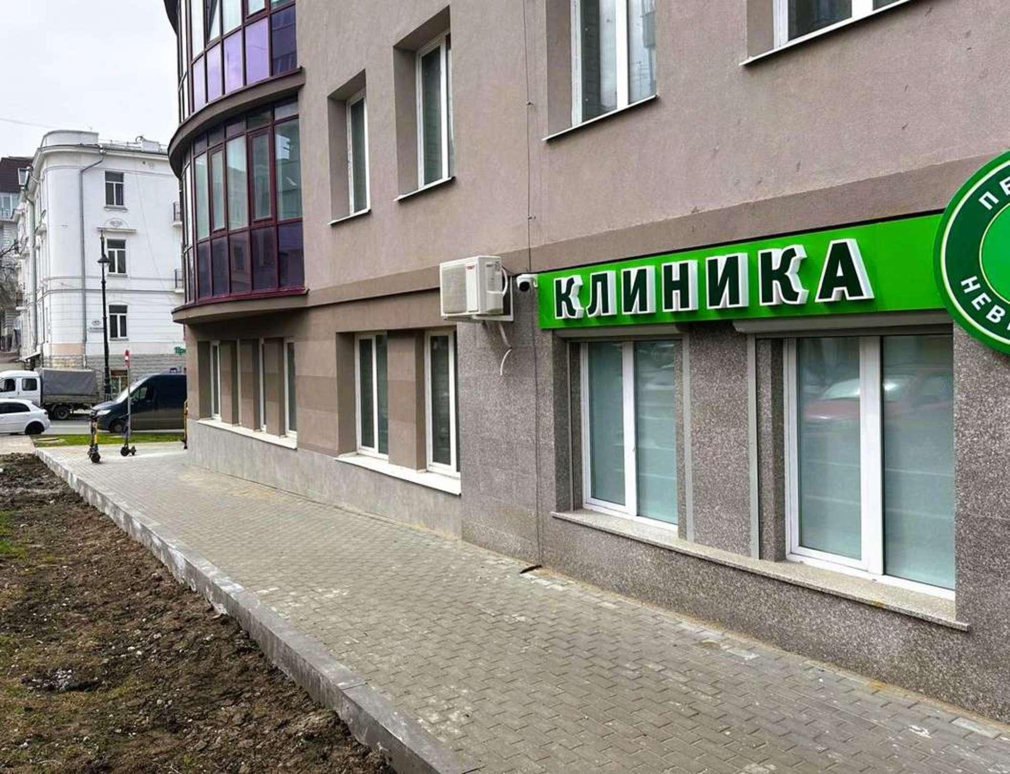 Сдать торговое помещение за 200 000 рублей на Ленинградская улица, 18