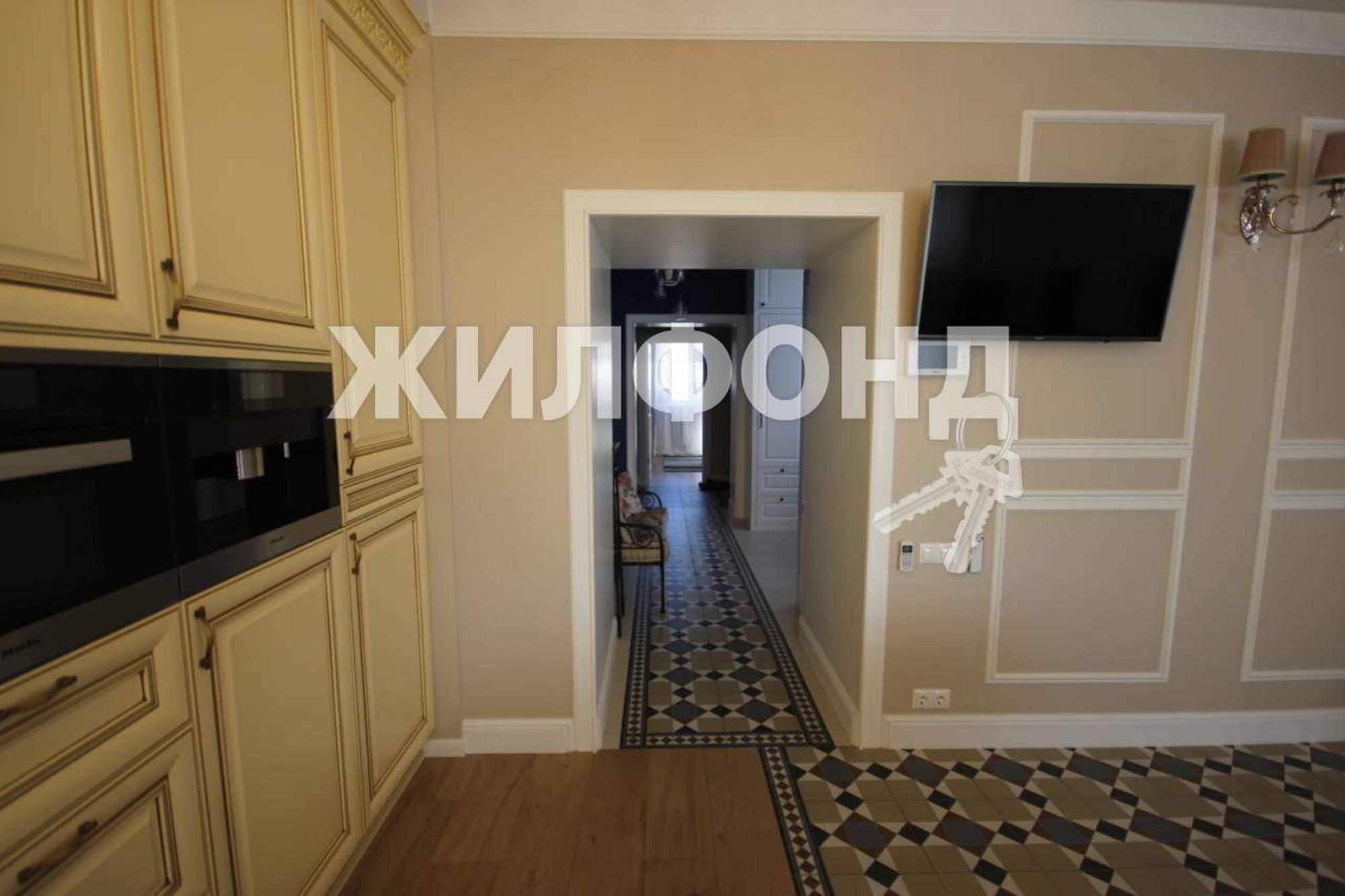 Купить дачу, дом, коттедж за 80 000 000 рублей на Российская улица