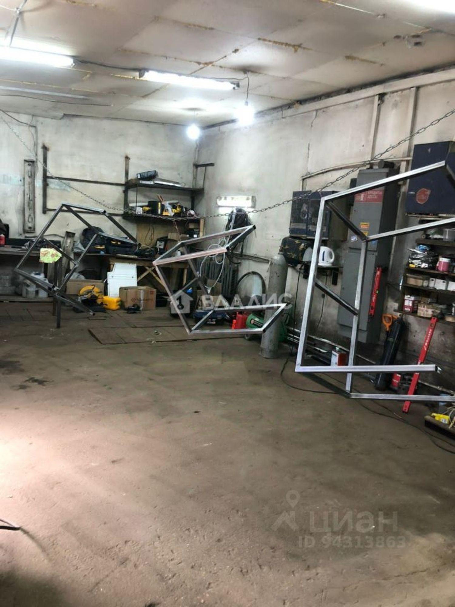 Купить складское помещение за 2 500 030 рублей на ул Еловая, 90А