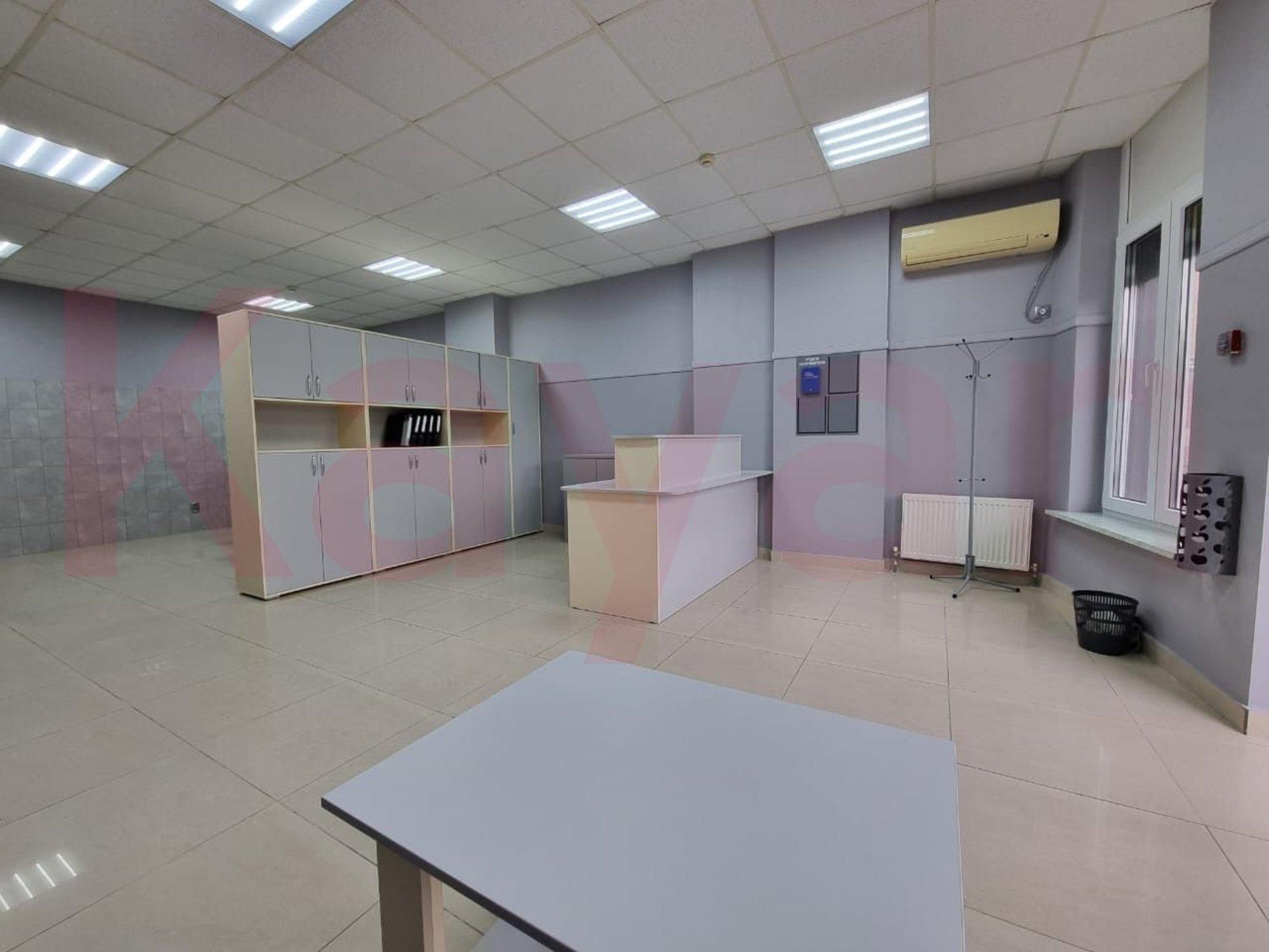 Купить офис, помещение под офис за 10 700 000 рублей на Ставропольская ул.